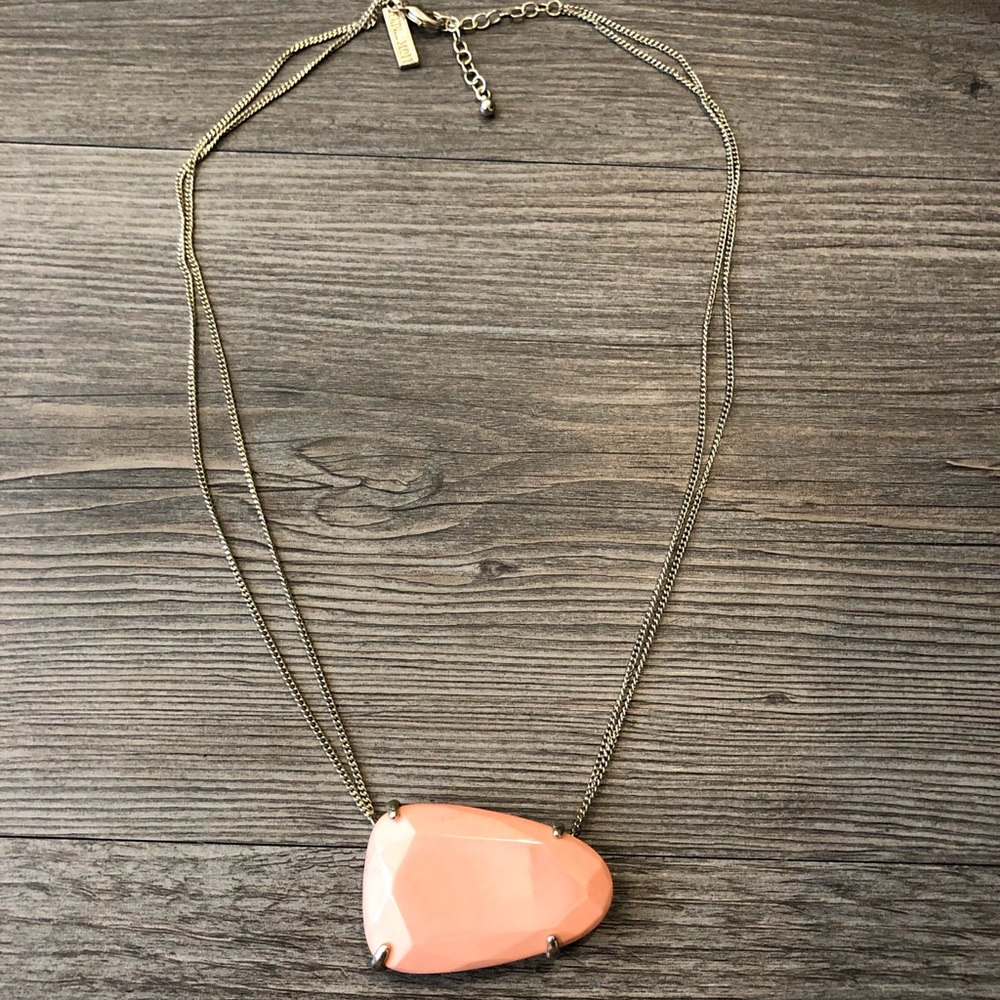 Kendra Scott necklace